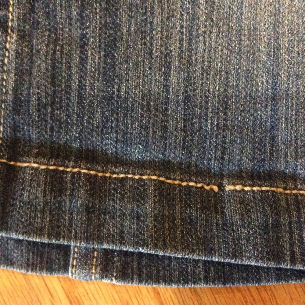 ❤️3/$15❤️ Motherhood Maternity Denim Skirt - Picture 7 of 7